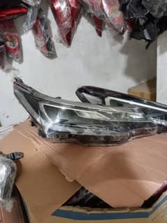 toyota grande front light 0