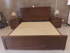 king size bed with side tables