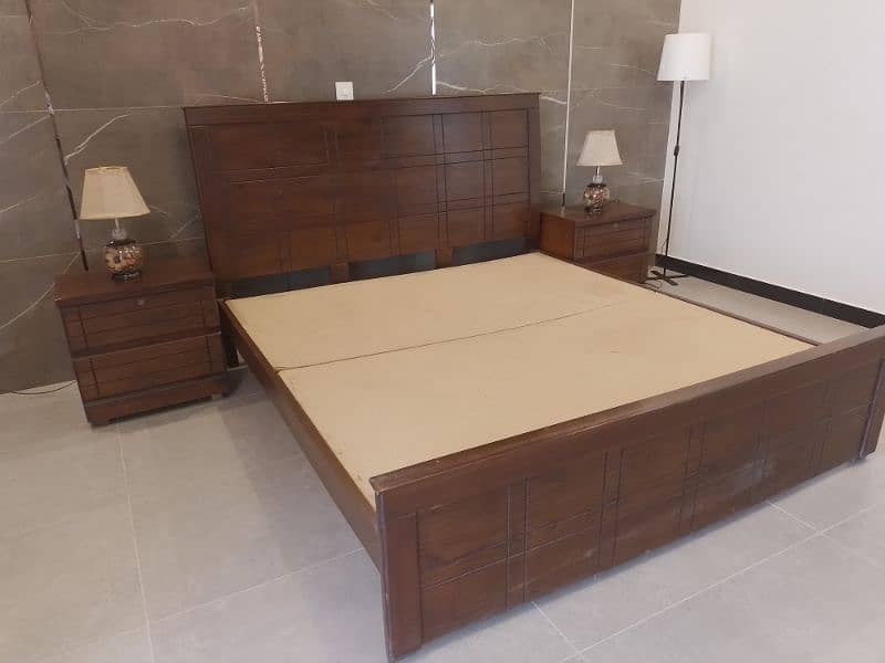 king size bed with side tables 1