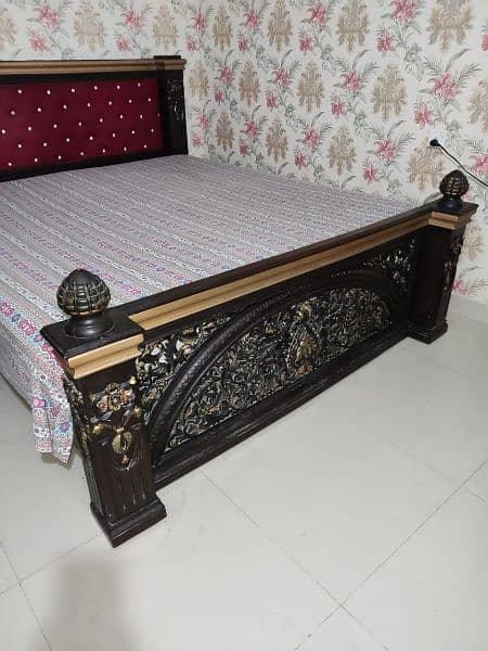 Bed Set (king Size) & Dressing Table Original Sheesham (Chinioty) wood 1