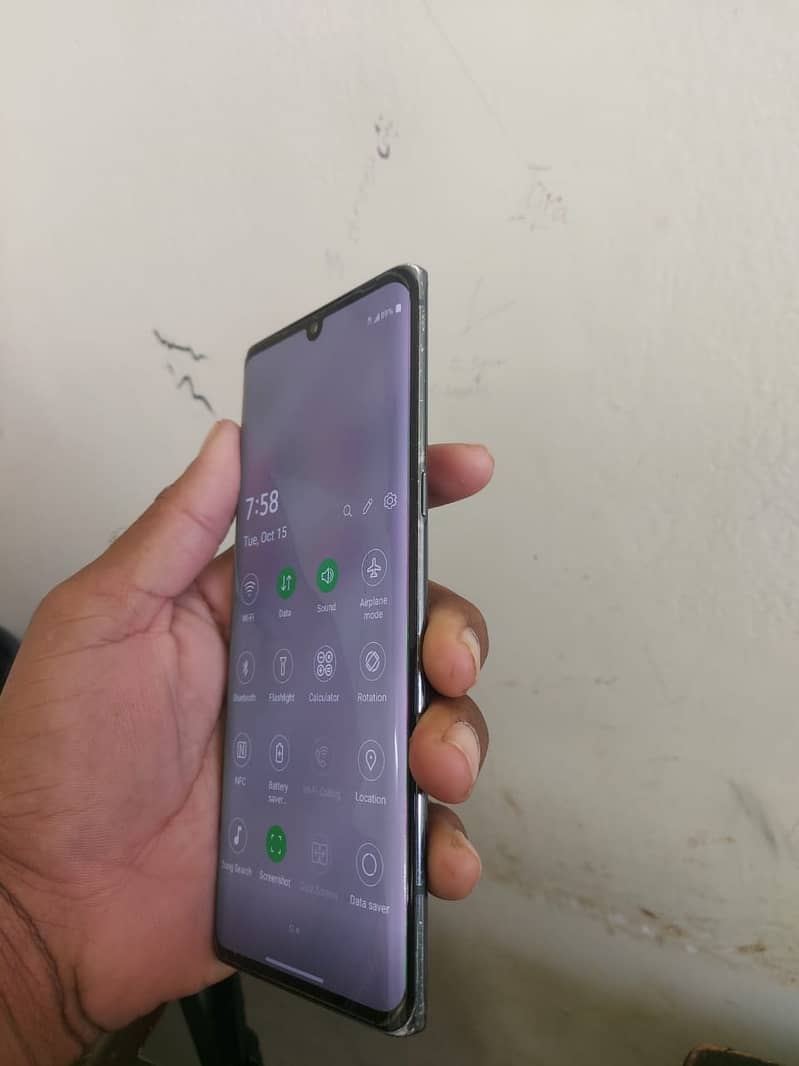 LG Velvet 2