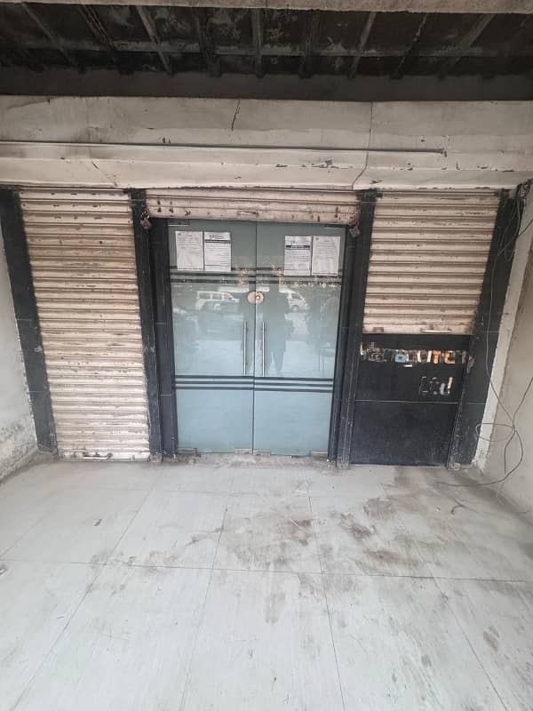 650 Square Feet Shop Available For rent In Gulshan-e-Iqbal 0