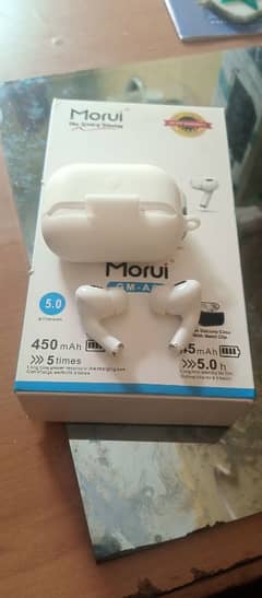 morui air pods for sale only 2 day used with full box and deta cable