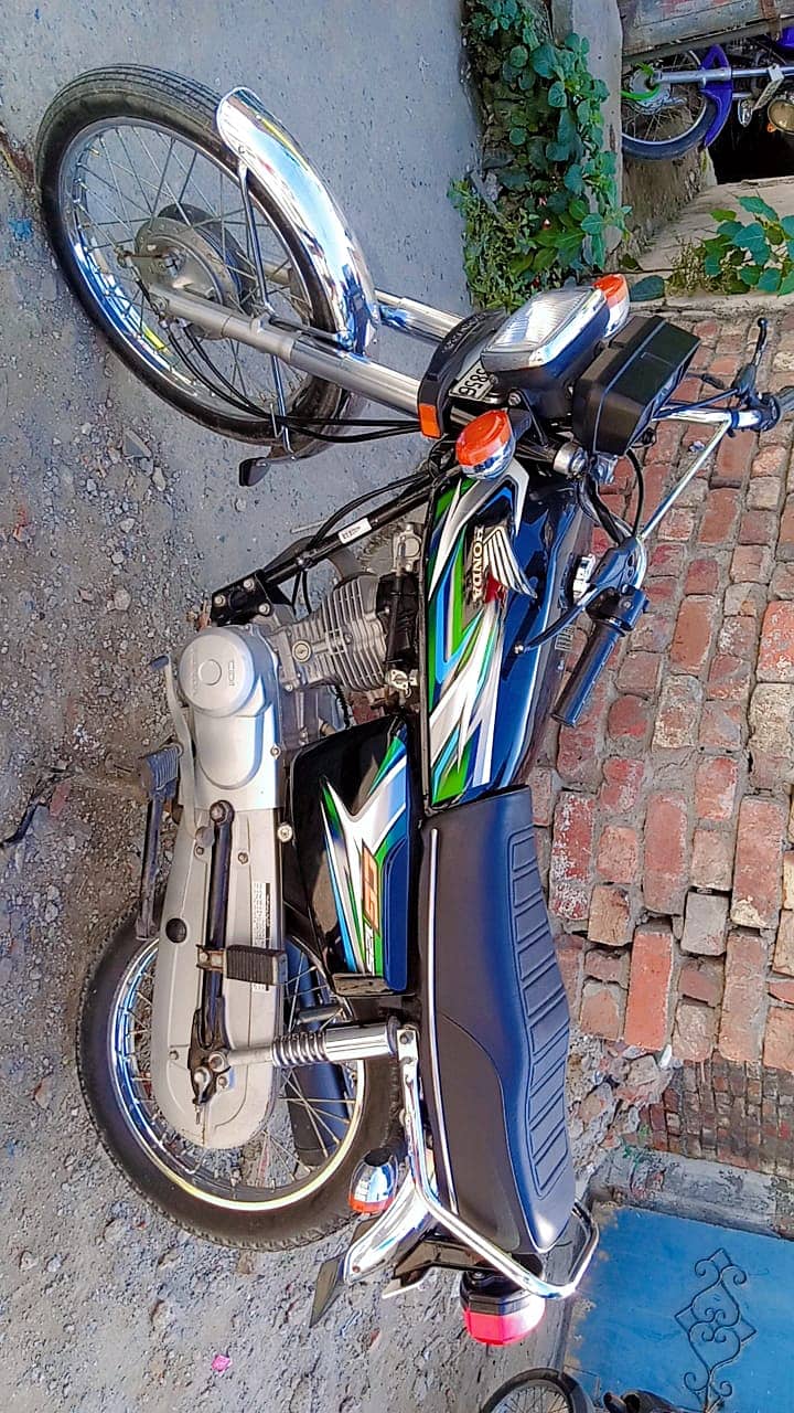 Honda CG 125 2023 3