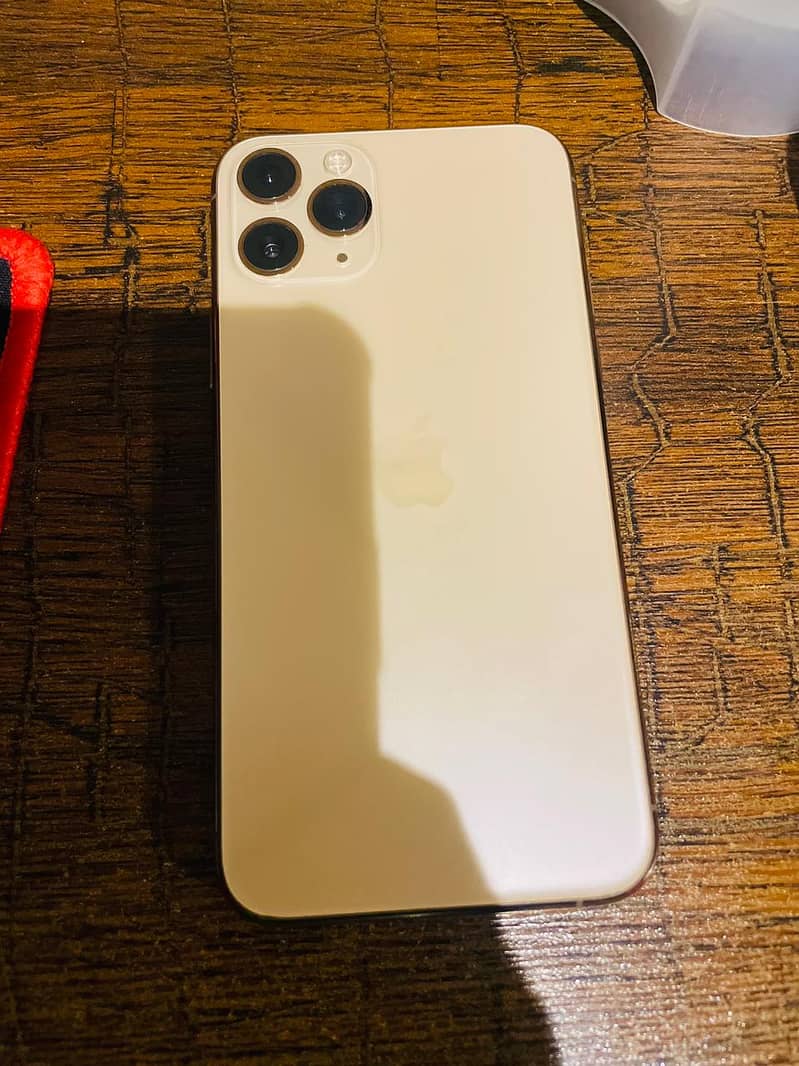 iPhone 11 pro with box 6