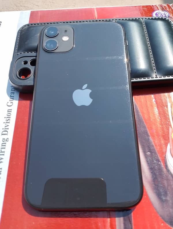 i phone 11 non pta jv 64 gb with box and cable 2