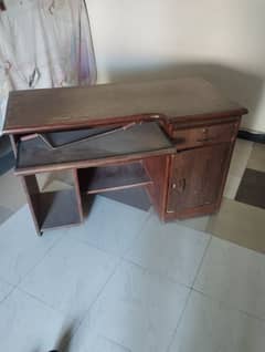 Computer Table 0