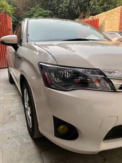 Toyota Corolla Axio 2014