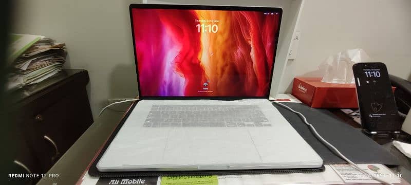 MacBook Pro core i9 "16" 2019, 16GB, 1TB SSD in excellent Condition 13