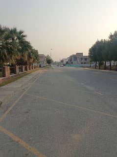 Bahria orchard plot no 246#J possession utility paid for sale