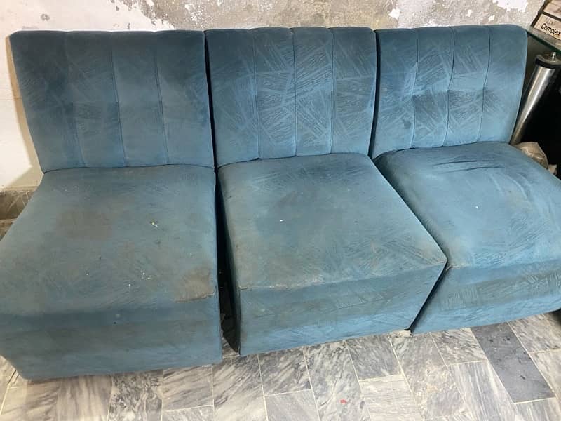 Sofa Seats 5