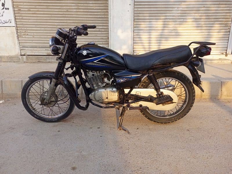 SUZUKI GS 150 1