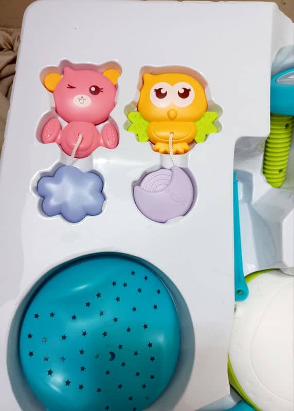 baby cot projector, music, and light toy 2