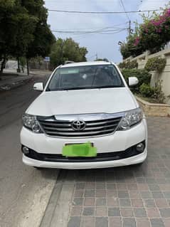 Toyota fortuner 2014 7 seater