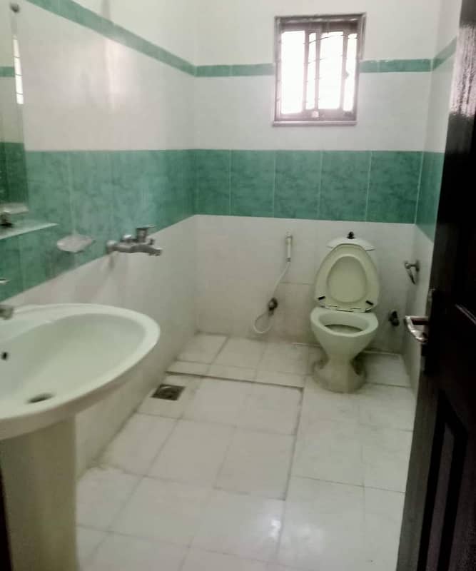 10 Marla House for Rent in Askari 11 Lahore 7