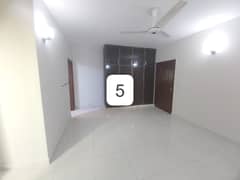 10 MARLA 3 BEDROOM LUXURY FLAT AVAILABLE FOR RENT IN ASKARI 10 0