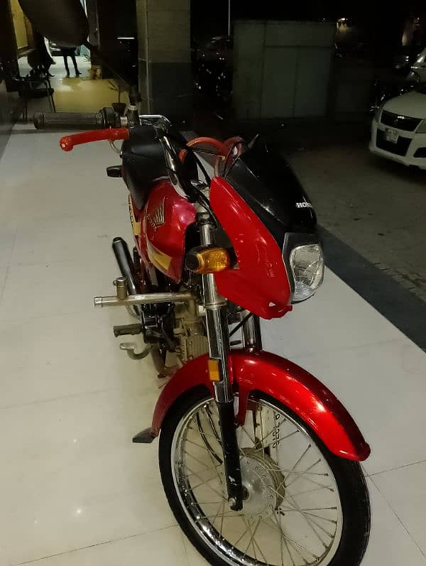 Honda CD70 Dream 3