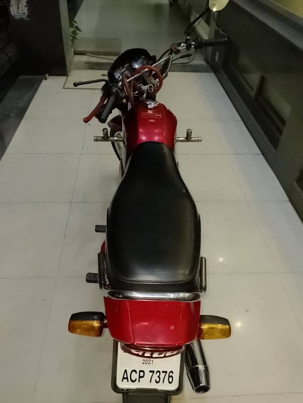 Honda CD70 Dream 13