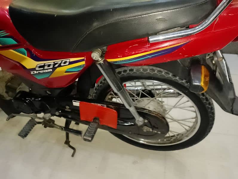 Honda CD70 Dream 14