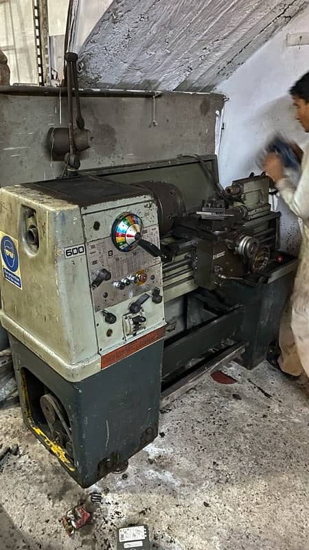 Lathe  machine  (COLCHESTER MASTER 2500) 3