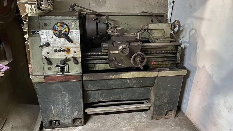 Lathe  machine  (COLCHESTER MASTER 2500) 5