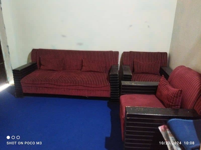 Sofa  for sale   good  condition 2