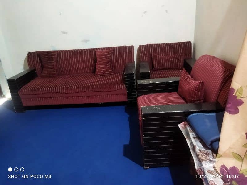 Sofa  for sale   good  condition 3