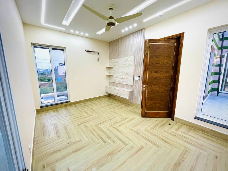 10 Marla Modern Design Levish House For Rent In DHA Ph 5 22