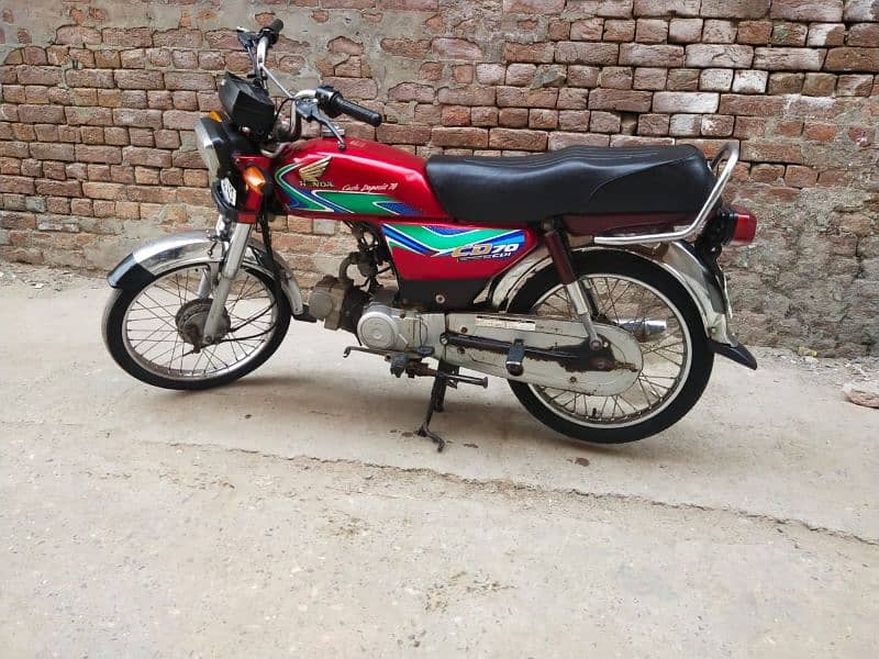 Honda cd 70 2018 model bohat pyari bike 421 number 03217699114 2