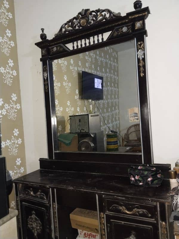 Dressing Table for sale 0