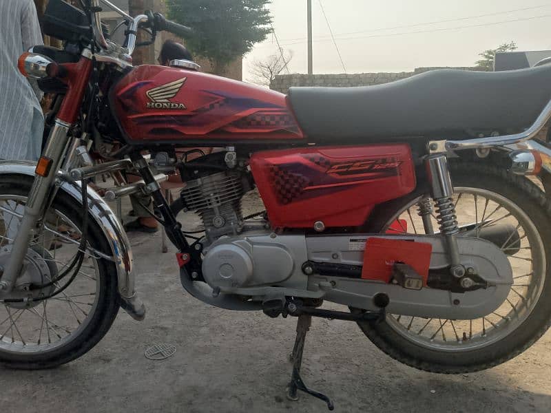 Honda 125 like nee 10/10 condition 4