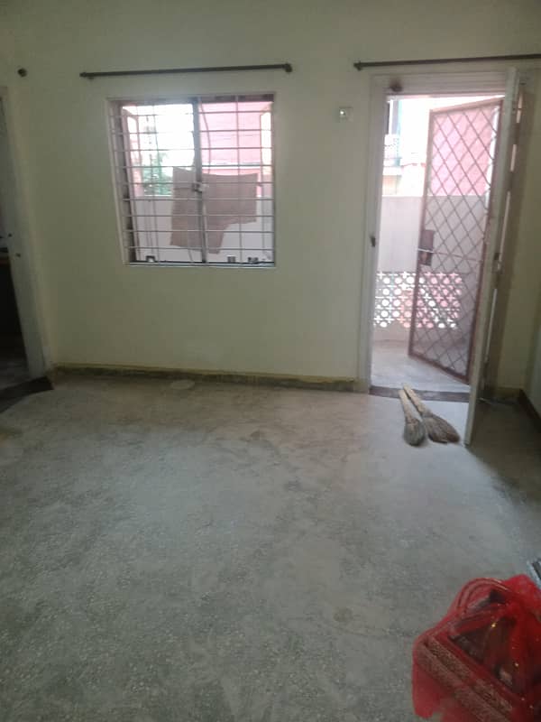 Ground portion for rent in g-11 5