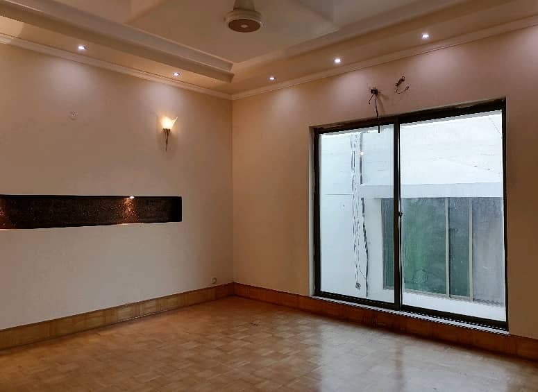 In Lahore You Can Find The Perfect House For sale 10