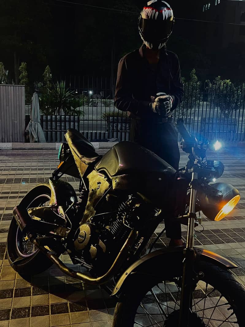 Yamaha / Cafe Racer / Suzuki / Honda / Baneli 0