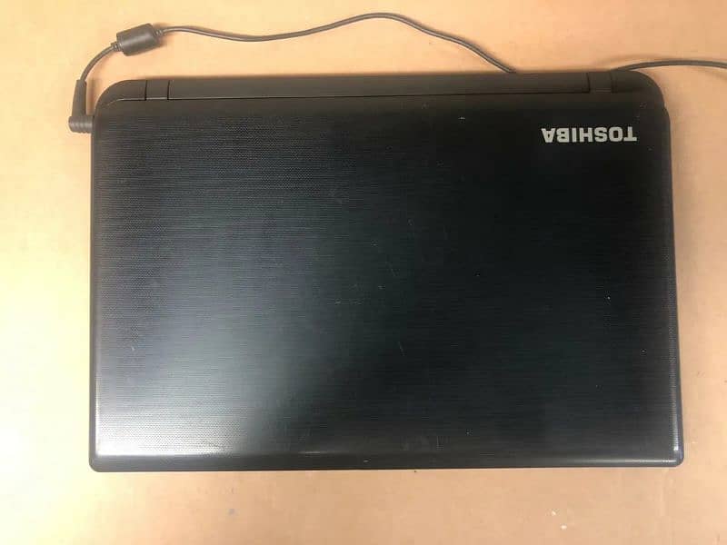 urgent sale Toshiba stellite c50 4Gb / 500 Gb 1