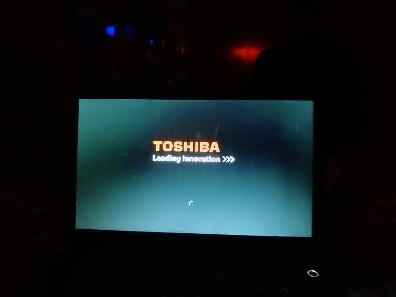 urgent sale Toshiba stellite c50 4Gb / 500 Gb 2