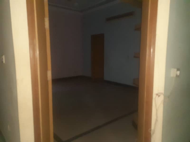 1 Kanal Upper Portion 3. Bed Available For Rent Hot Location Of Shadman 4