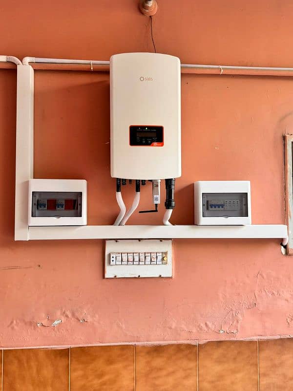 Solar Inverters Hybrid On Grid Off Grid inverter available for sale 2