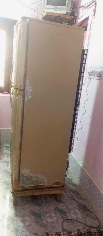 Fridge Rs 30000 1