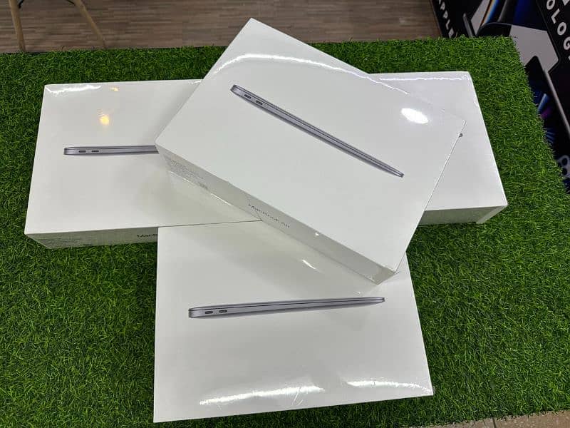 MacBook Air M1 13inch 8gb 256gb space grey Box pack New Available 0