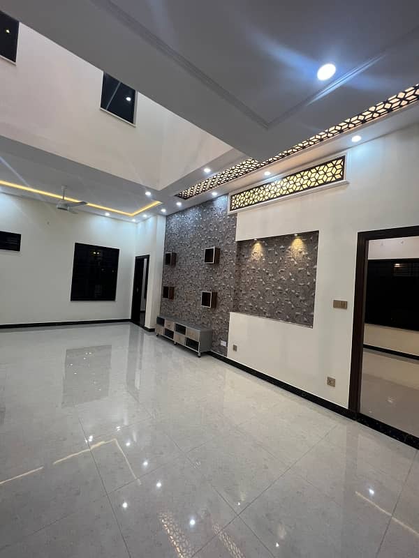 10 Marla House Available For Rent In Bahria Town Phase 8, Rawalpindi 8