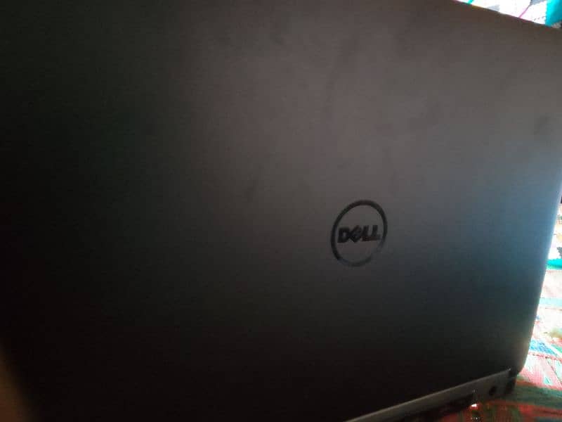 laptop Company name dell 4