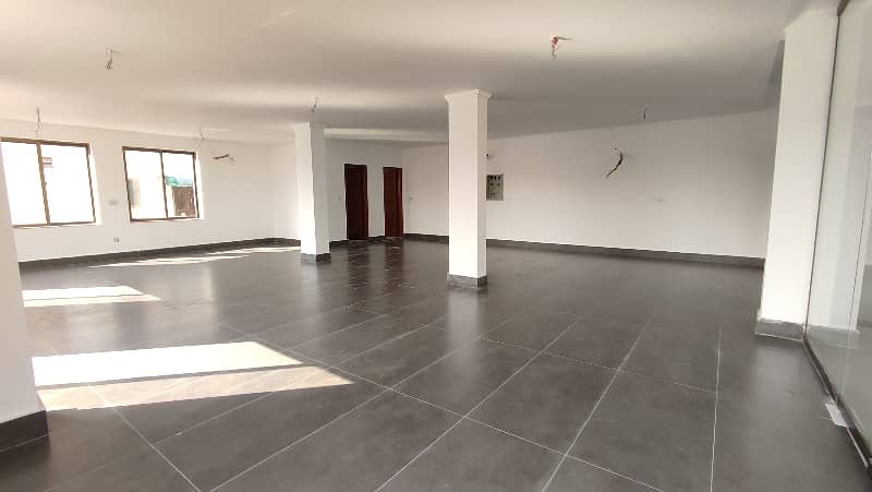 Ground Floor Hall Wapda Town For Rent 1