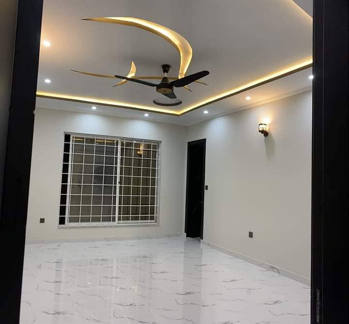 Upper Portion Is Available For Rent 3