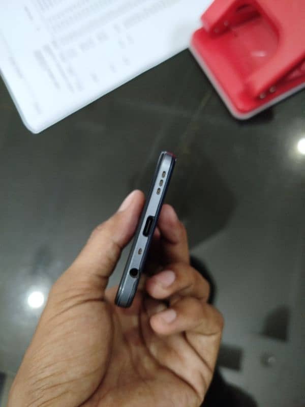 oppo F17 8/128 10/10 condition 2