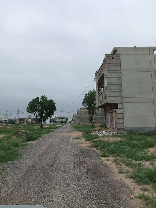 Prime Location 240 Square Yards Residential Plot In Saadi Garden For Sale At Good Location 4