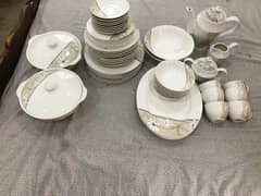 Dinner set 57 pieces brand new