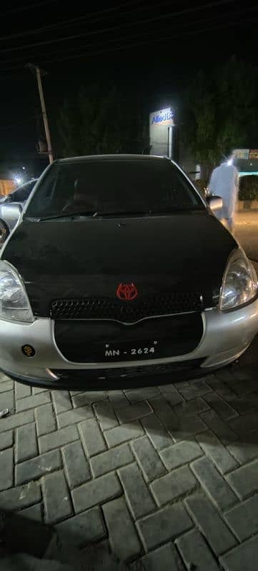 Toyota Vitz 2000 13