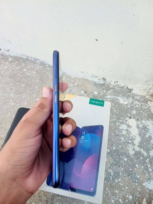 Oppo F11 4/64 GB with Box 4