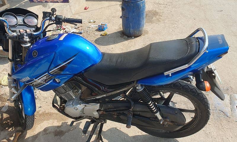 Yamaha ybr 2017 model lush condition 4